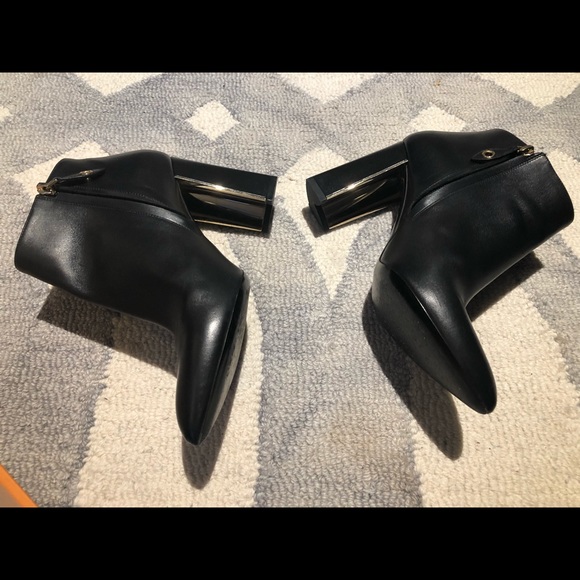 LOUIS VUITTON UPPER EAST LOW BOOTS Sz 38 - Picture 7 of 10